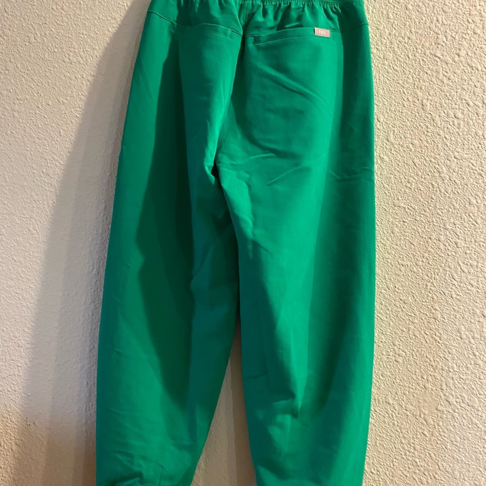 Figs High Waisted Ballon Scrub Pant - Picture 6 of 7